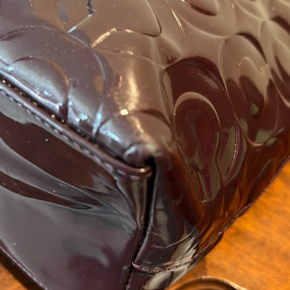 Coach Rare Vintage shoulder bag  Patent leather deep plum embossed monogram Exce - Picture 11 of 17